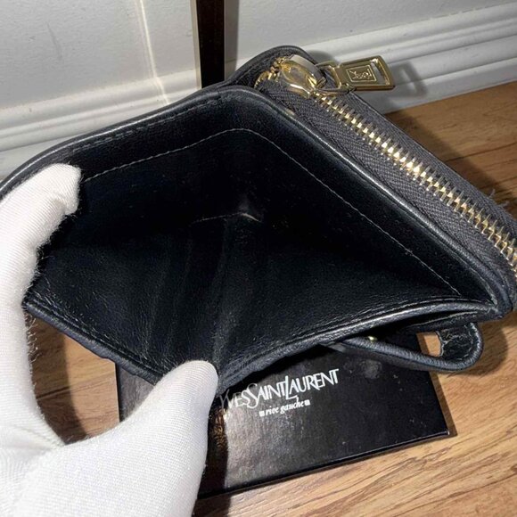 ✅❤️✅SOLD✅❤️✅💖YSL Leather Zipper RFID Wallet💖 - Picture 10 of 17